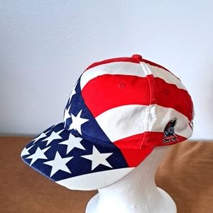 Vintage Global Caps Patriotic red white blue embroidered snapback hat.